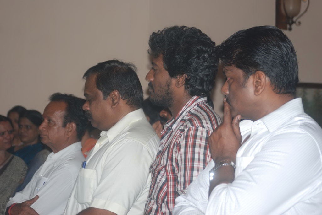 Tamil Film Industry Condoles Ilayaraja's Wife - 17 / 85 photos