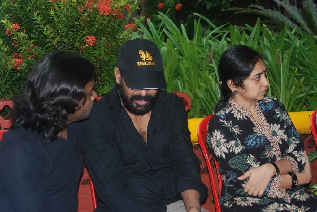 Tamil Film Industry Condoles Ilayaraja's Wife - 23 / 85 photos