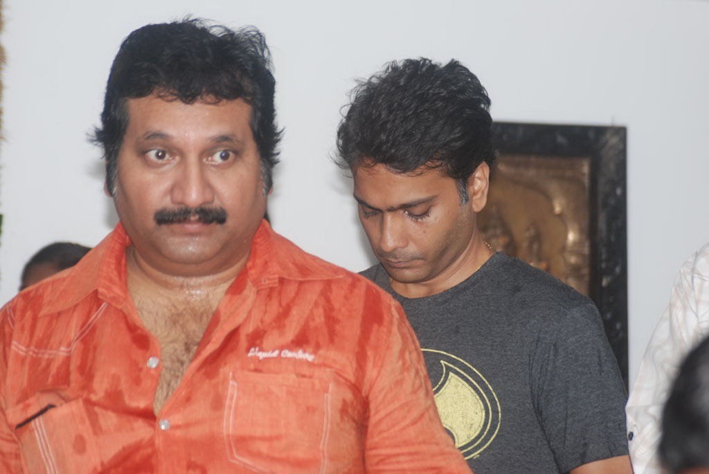 Tamil Film Industry Condoles Ilayaraja's Wife - 31 / 85 photos