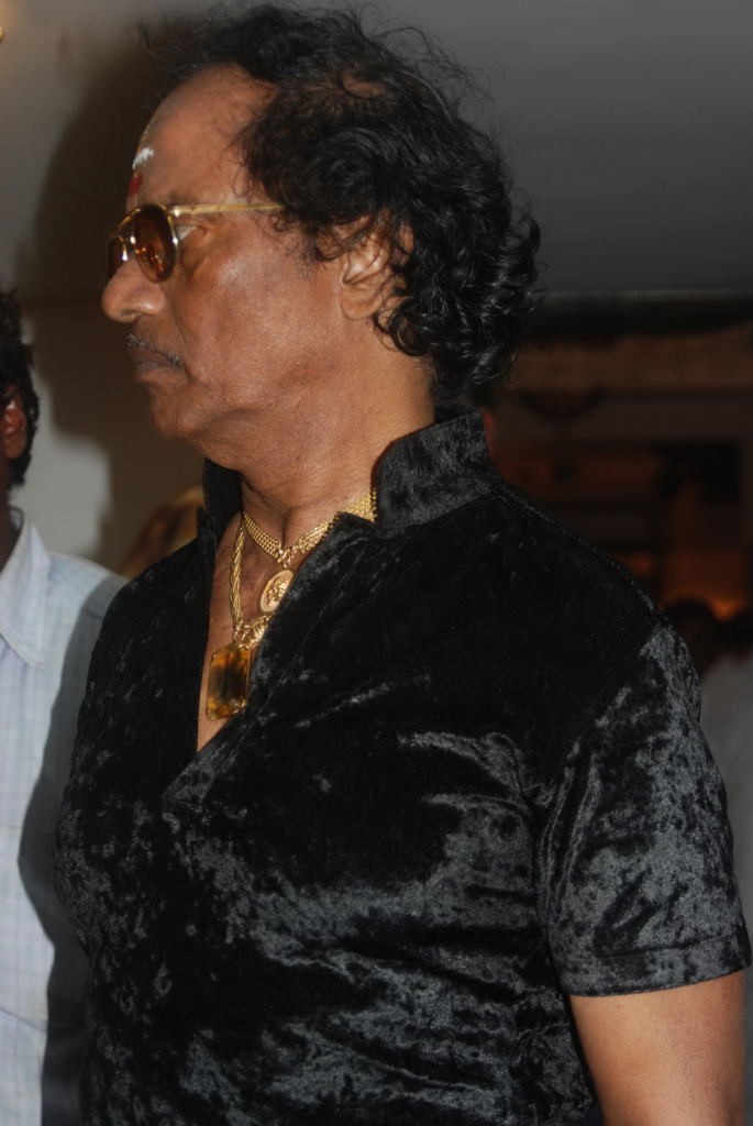 Tamil Film Industry Condoles Ilayaraja's Wife - 37 / 85 photos