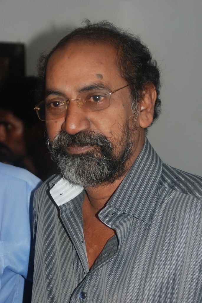 Tamil Film Industry Condoles Ilayaraja's Wife - 39 / 85 photos