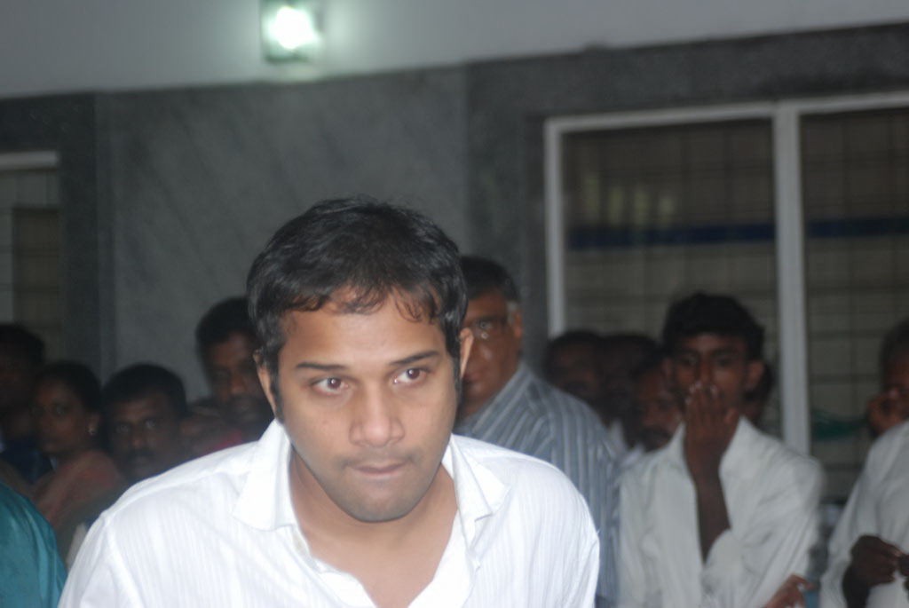 Tamil Film Industry Condoles Ilayaraja's Wife - 46 / 85 photos