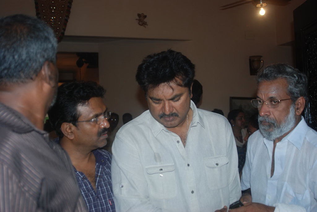 Tamil Film Industry Condoles Ilayaraja's Wife - 64 / 85 photos