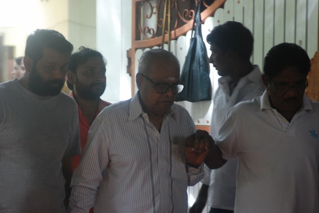 Tamil Film Industry Condoles Ilayaraja's Wife - 72 / 85 photos