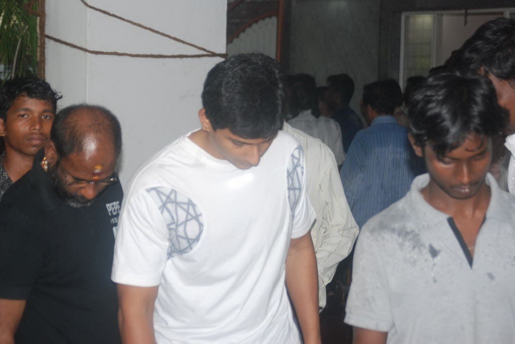 Tamil Film Industry Condoles Ilayaraja's Wife - 73 / 85 photos