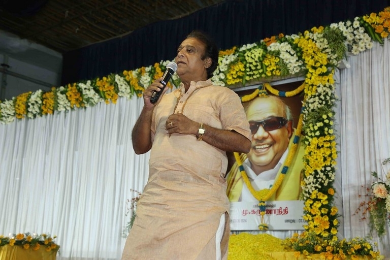 Tamil Film Industry Pays Homage To Kalaignar Karunanidhi - 10 / 20 photos