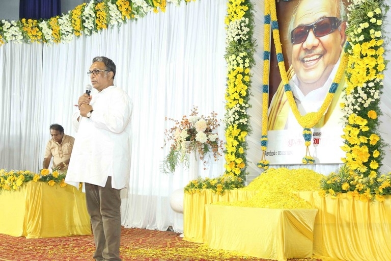 Tamil Film Industry Pays Homage To Kalaignar Karunanidhi - 13 / 20 photos