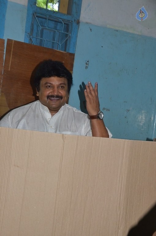 Tamil Nadu Assembly Election 2016 - 8 / 72 photos