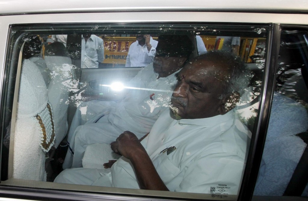 Tamil Nadu CM Jayalalithaa Final Journey Photos - 9 / 147 photos
