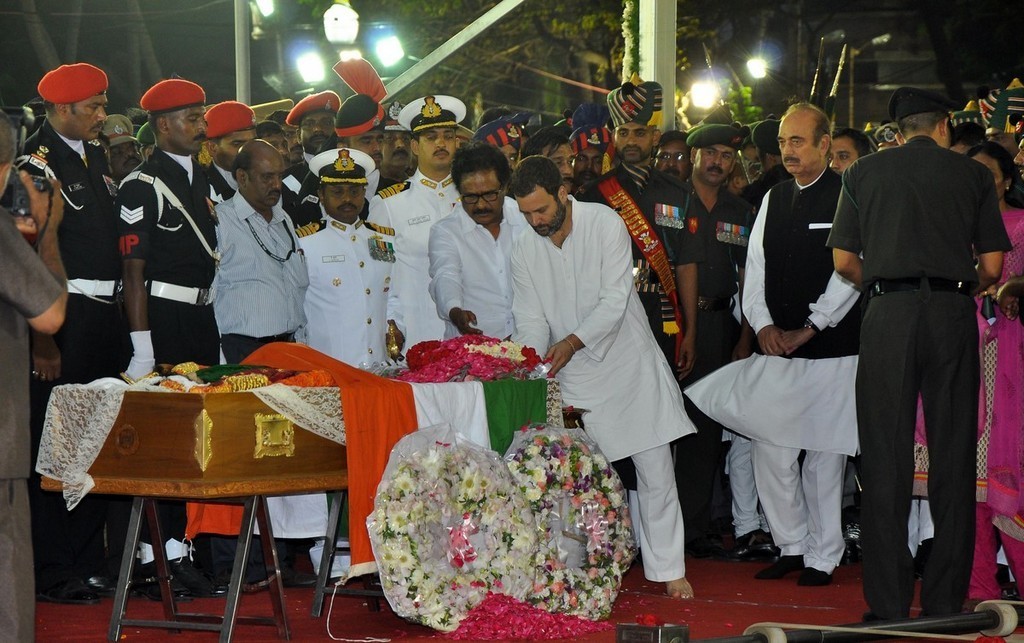 Tamil Nadu CM Jayalalithaa Final Journey Photos - 11 / 147 photos