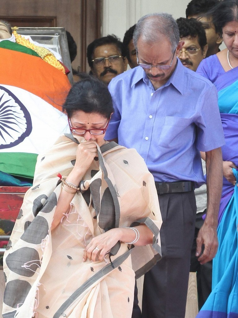 Tamil Nadu CM Jayalalithaa Final Journey Photos - 46 / 147 photos