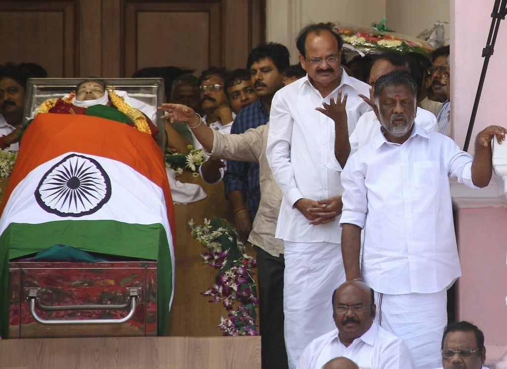 Tamil Nadu CM Jayalalithaa Final Journey Photos - 61 / 147 photos