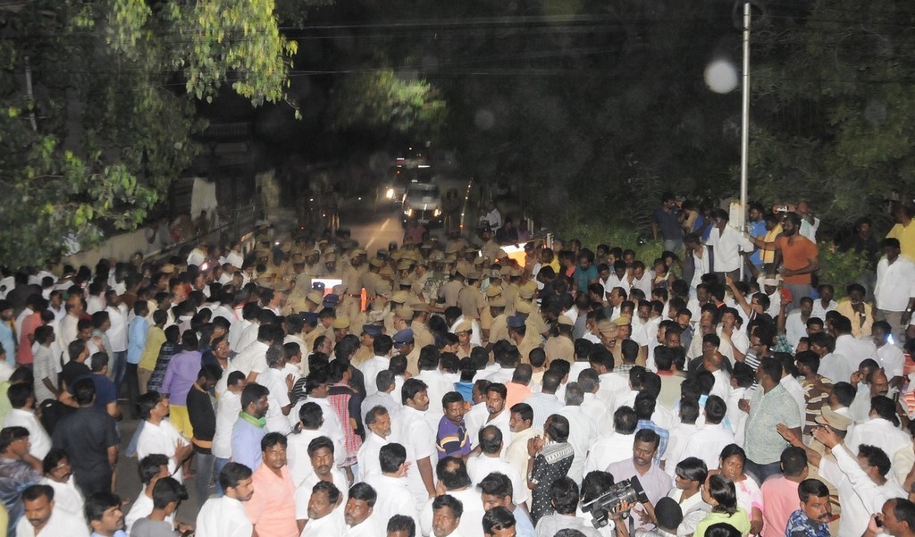 Tamil Nadu CM Jayalalithaa Final Journey Photos - 62 / 147 photos