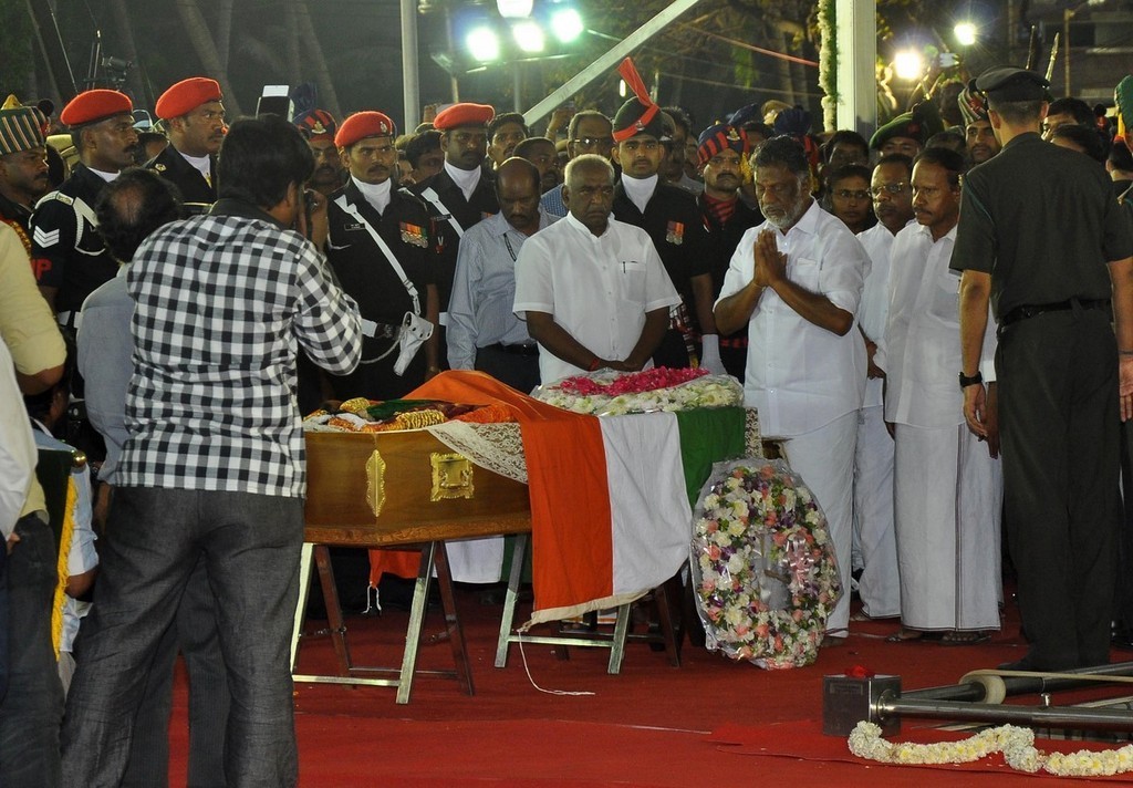 Tamil Nadu CM Jayalalithaa Final Journey Photos - 64 / 147 photos