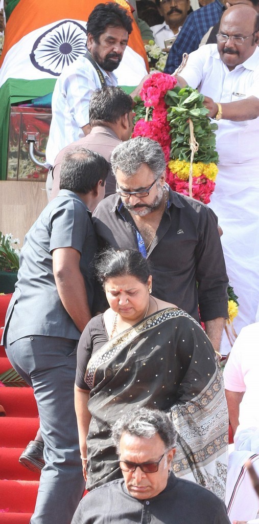 Tamil Nadu CM Jayalalithaa Final Journey Photos - 67 / 147 photos