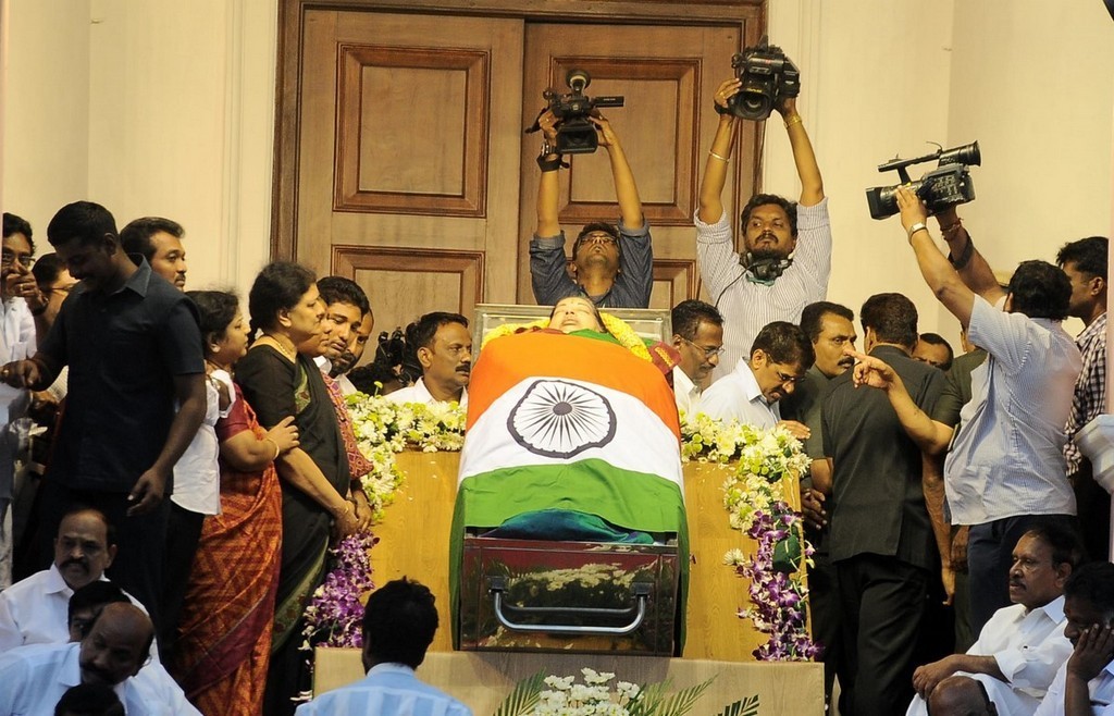 Tamil Nadu CM Jayalalithaa Final Journey Photos - 79 / 147 photos