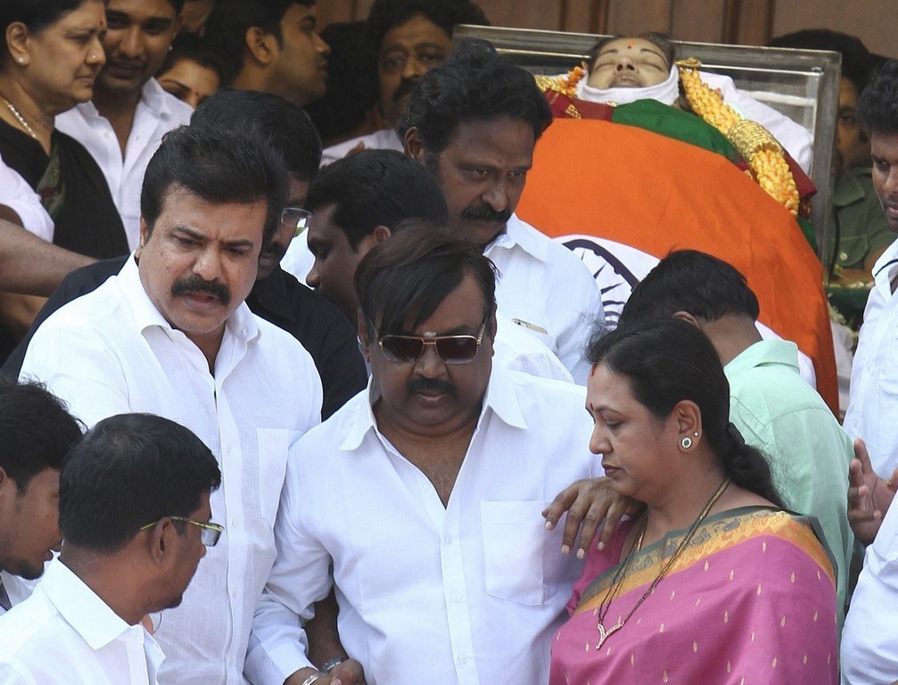 Tamil Nadu CM Jayalalithaa Final Journey Photos - 85 / 147 photos