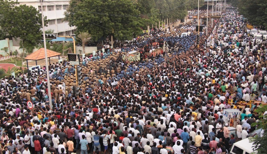 Tamil Nadu CM Jayalalithaa Final Journey Photos - 89 / 147 photos