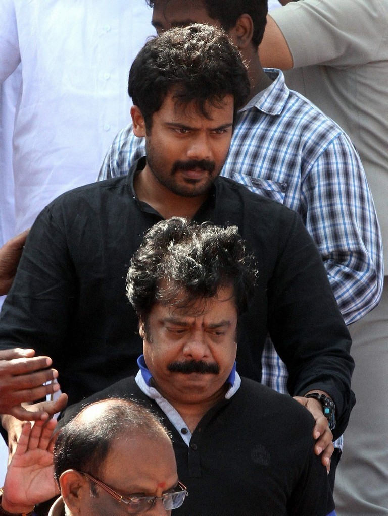Tamil Nadu CM Jayalalithaa Final Journey Photos - 102 / 147 photos