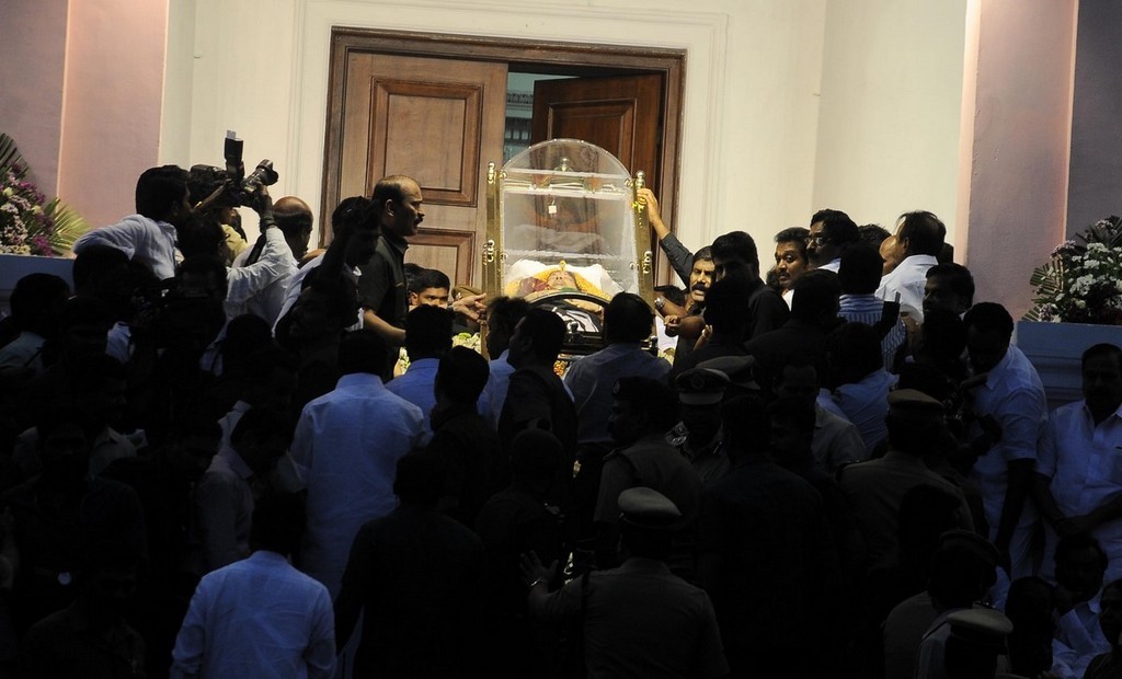 Tamil Nadu CM Jayalalithaa Final Journey Photos - 106 / 147 photos