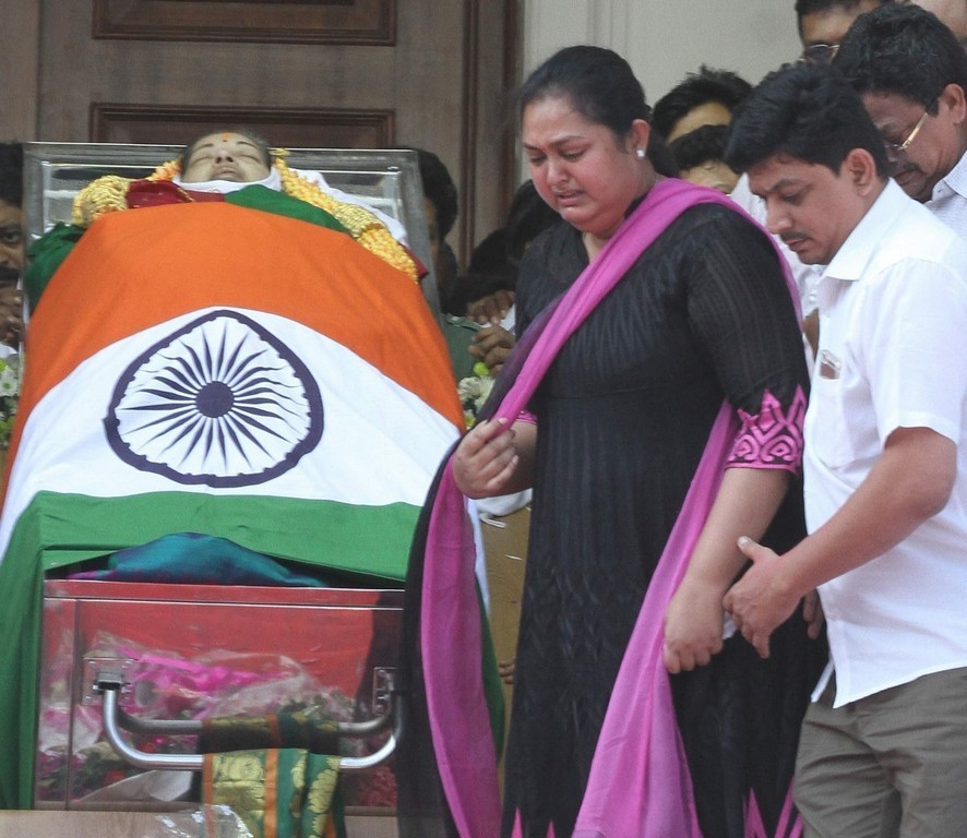 Tamil Nadu CM Jayalalithaa Final Journey Photos - 122 / 147 photos