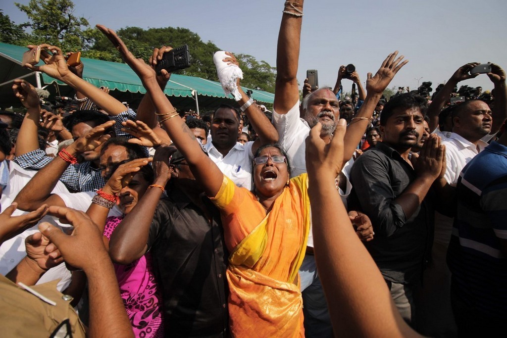 Tamil Nadu CM Jayalalithaa Final Journey Photos - 129 / 147 photos