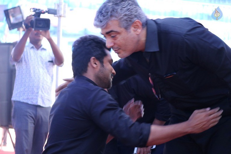 Tamil Stars at Jallikattu Hunger Strike - 37 / 51 photos