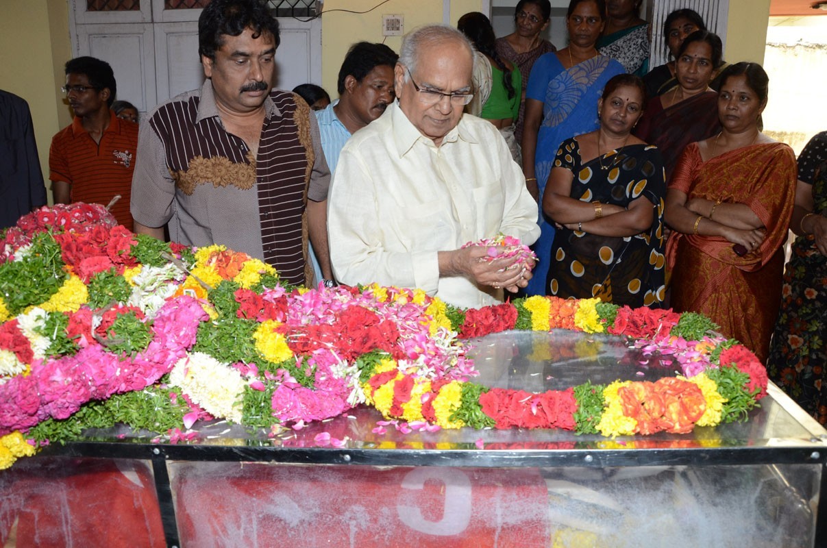 Tammareddy Krishnamurthy Condolence Photos - 13 / 25 photos