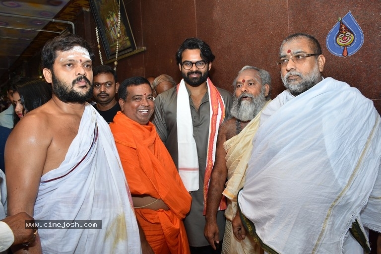 Tej I Love You Movie Team At Kanaka Durga Temple - 1 / 21 photos