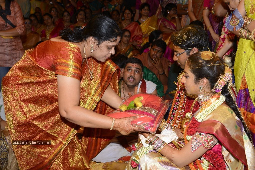 Tejaswini n Sribharath Talabralu Photos - 77 / 121 photos
