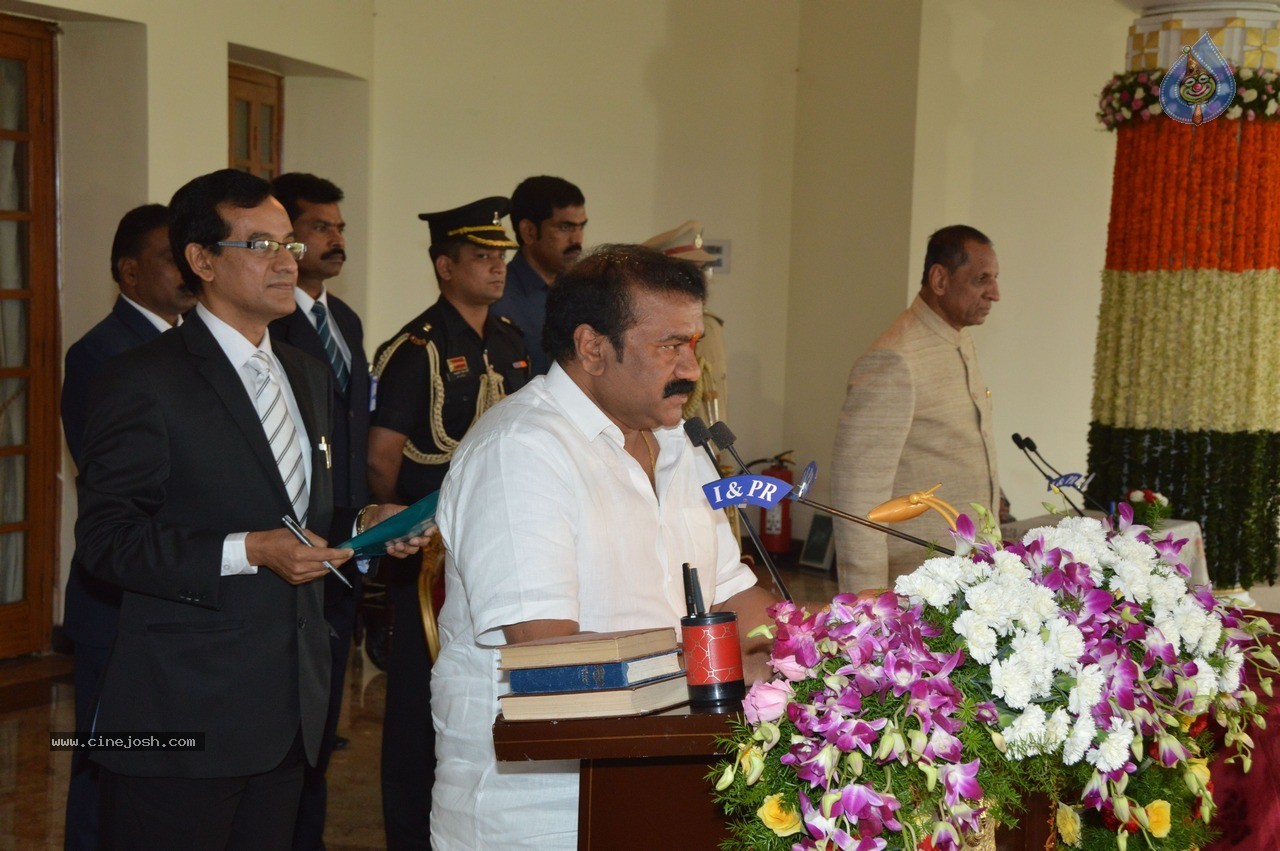 Telangana New Ministers Wearing Ceremony - 5 / 33 photos