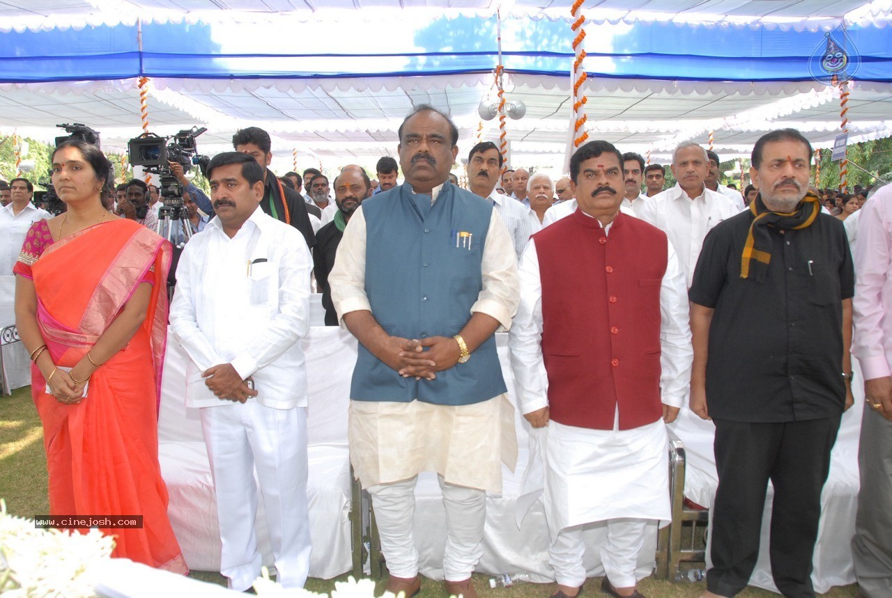 Telangana New Ministers Wearing Ceremony - 11 / 33 photos