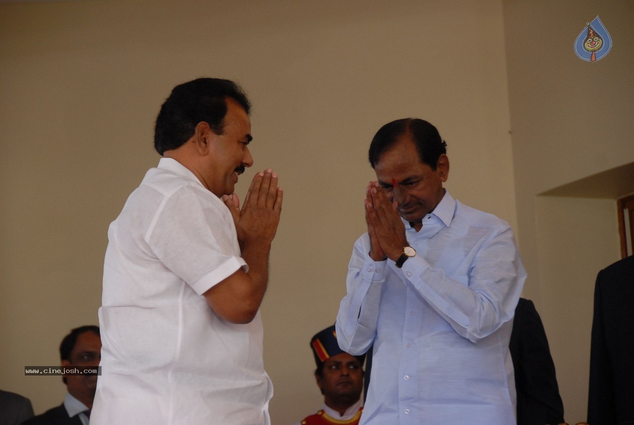 Telangana New Ministers Wearing Ceremony - 13 / 33 photos