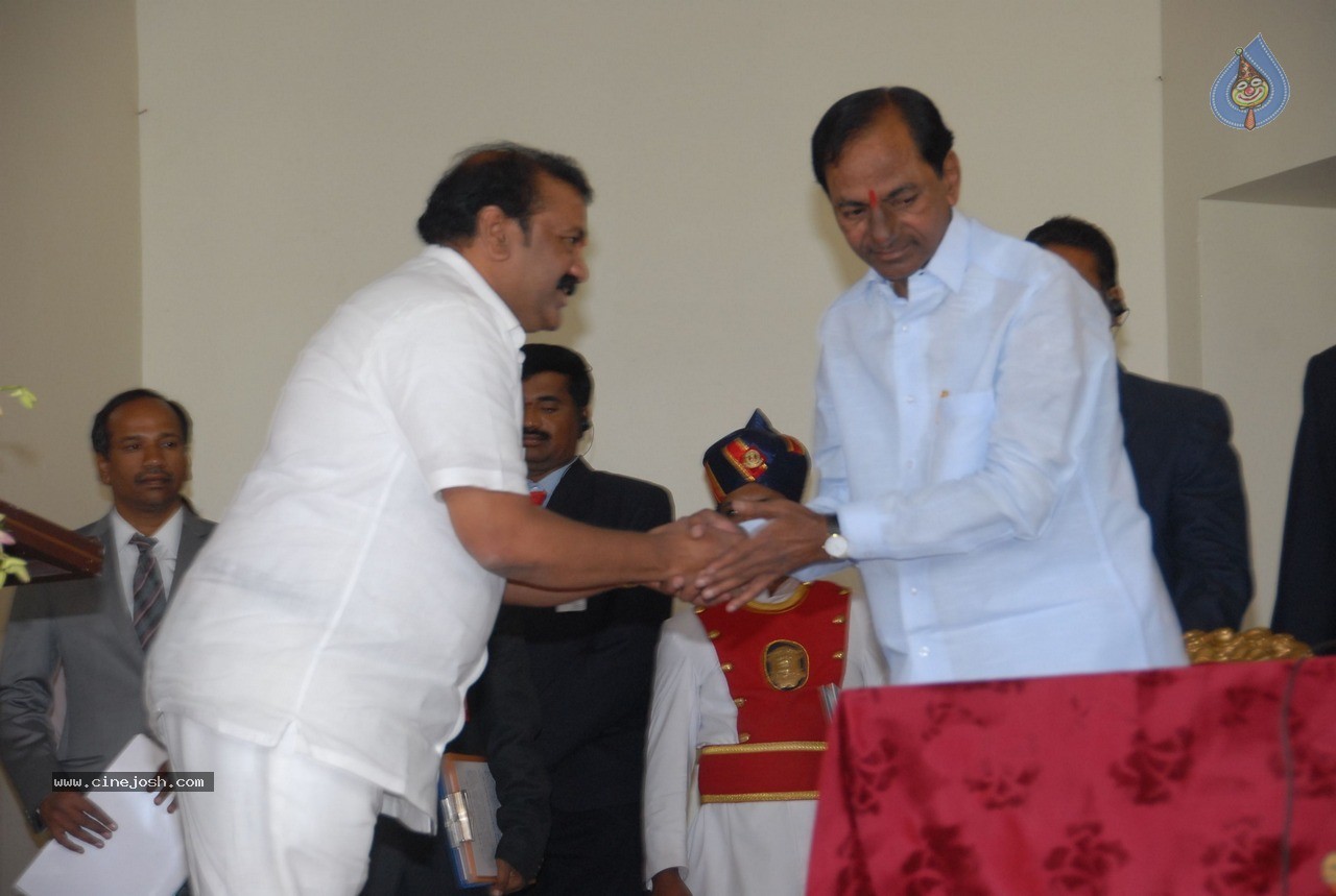 Telangana New Ministers Wearing Ceremony - 20 / 33 photos