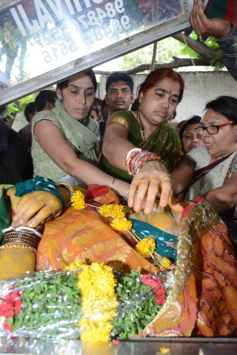 Telangana Sakuntala Condolences Photos - 29 / 55 photos