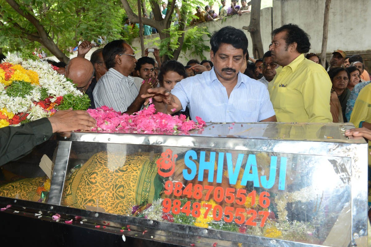 Telangana Sakuntala Condolences Photos - 36 / 55 photos
