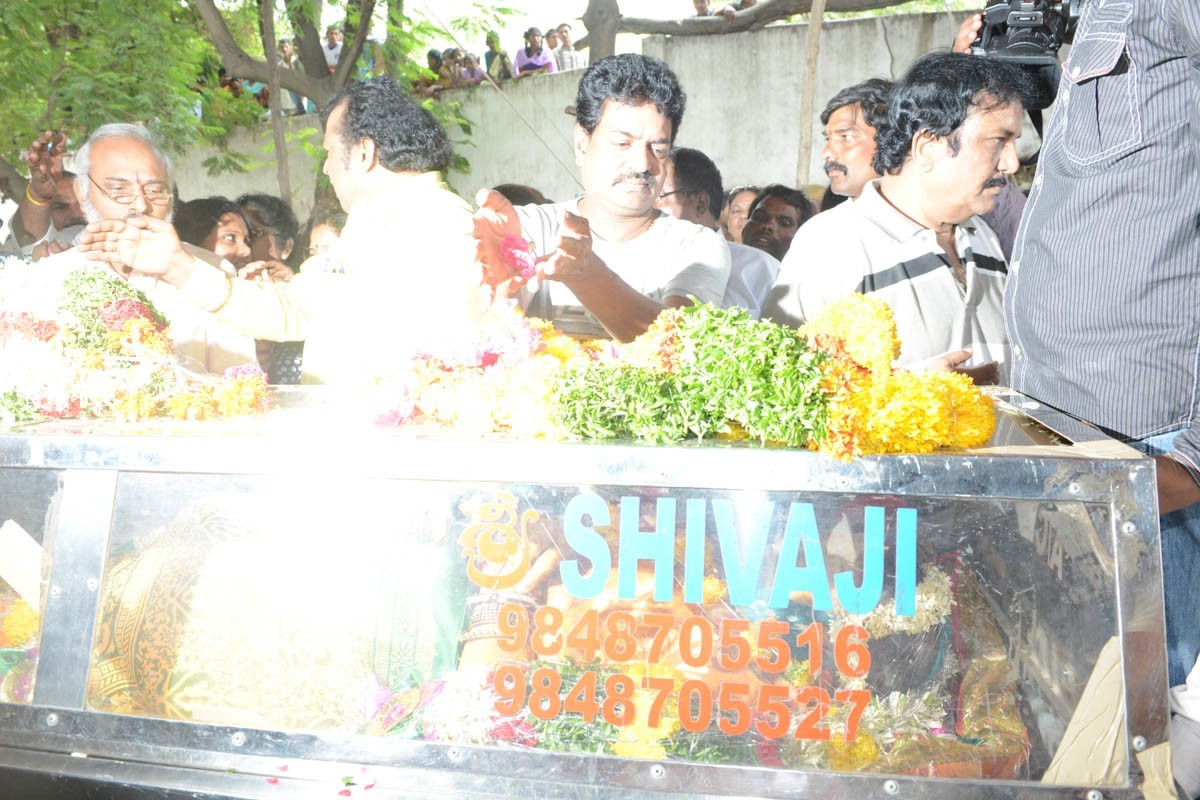 Telangana Sakuntala Condolences Photos - 42 / 55 photos