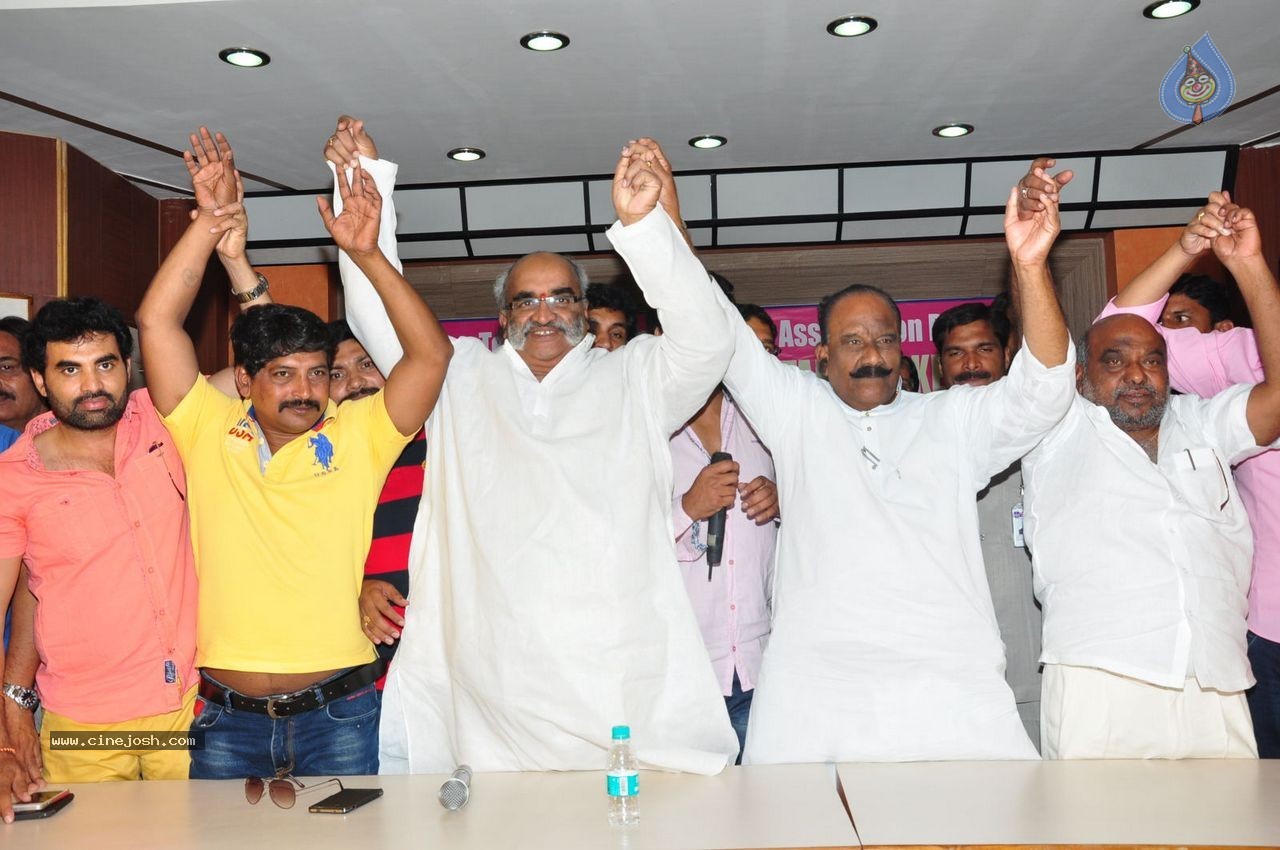 Telangana Talwar Star Cricket Team Launch - 22 / 68 photos