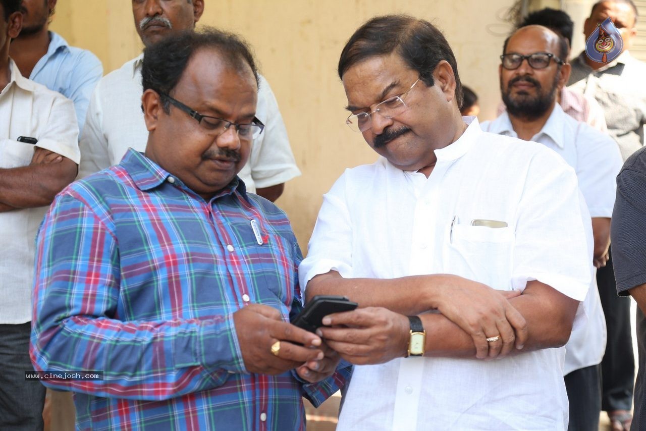 Telugu Film Industry Swachh Bharat Hyderabad 01 - 33 / 97 photos