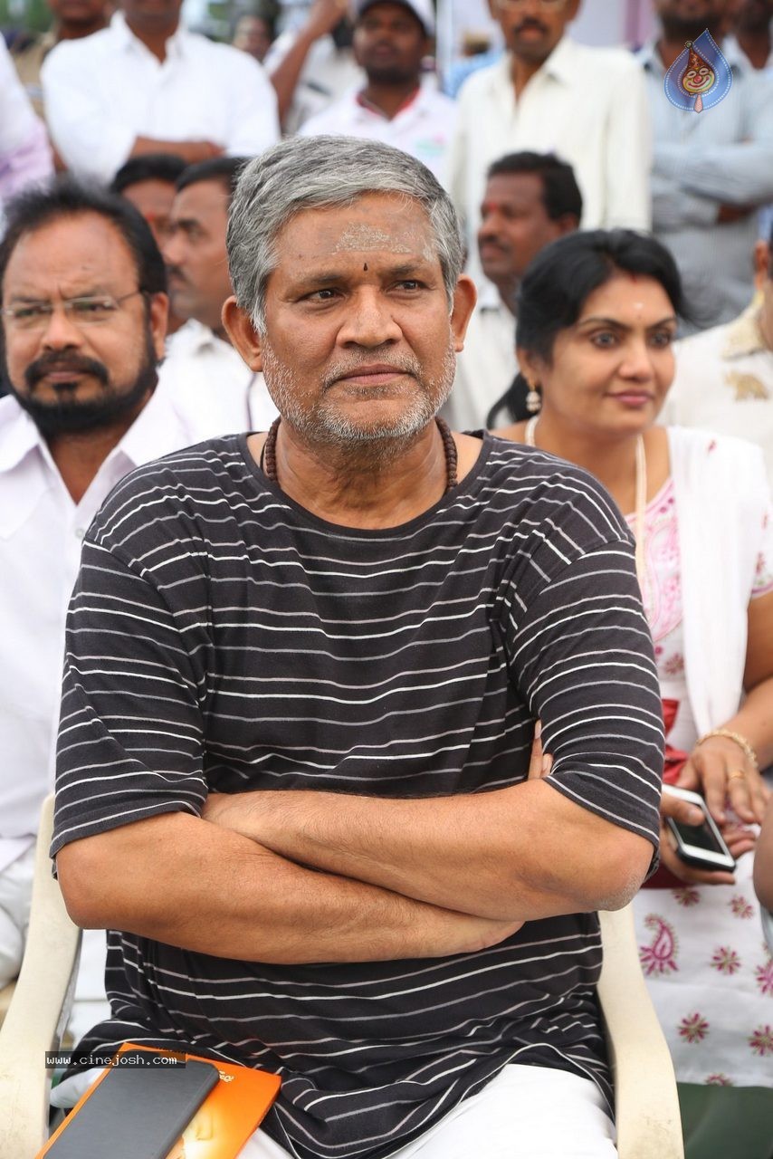 Telugu Film Industry Swachh Bharat Hyderabad 01 - 38 / 97 photos