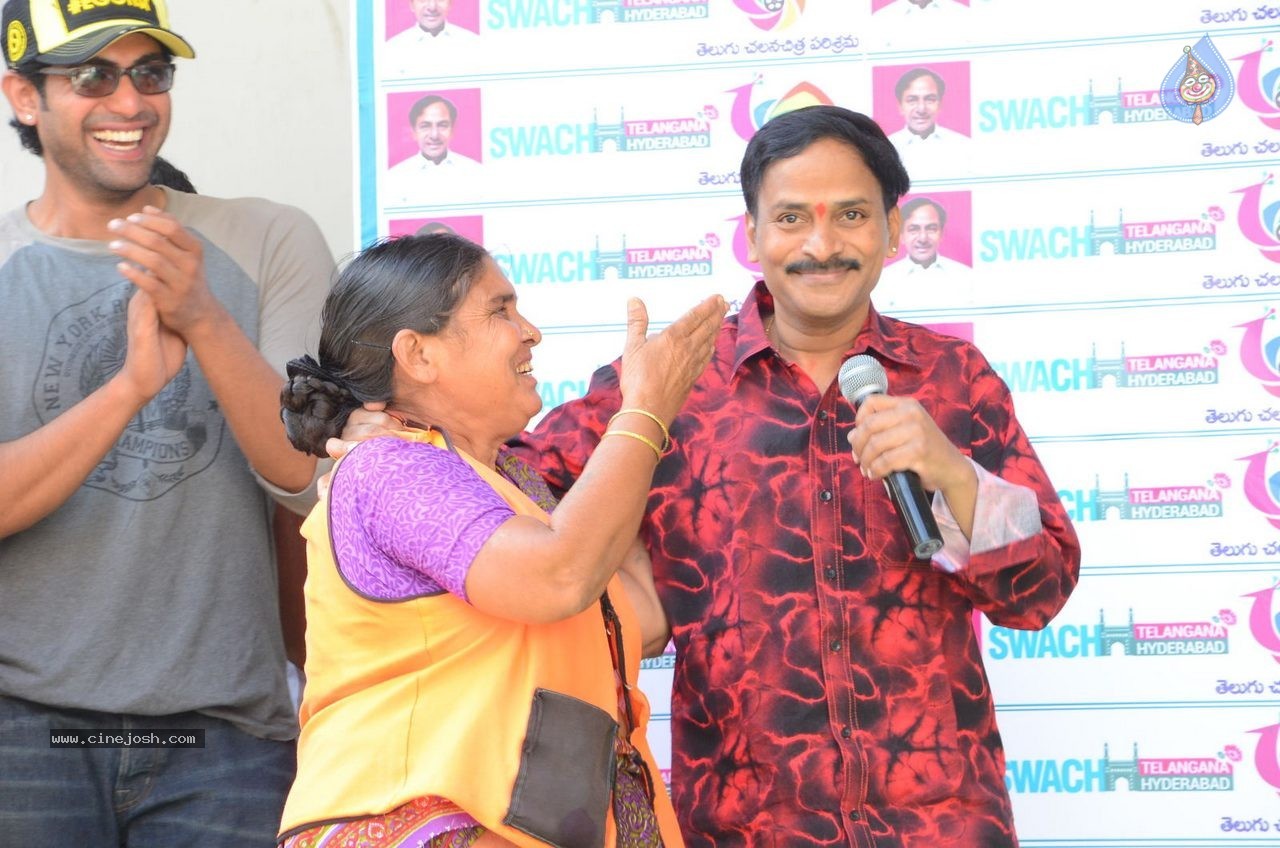 Telugu Film Industry Swachh Bharat Hyderabad 02 - 4 / 36 photos