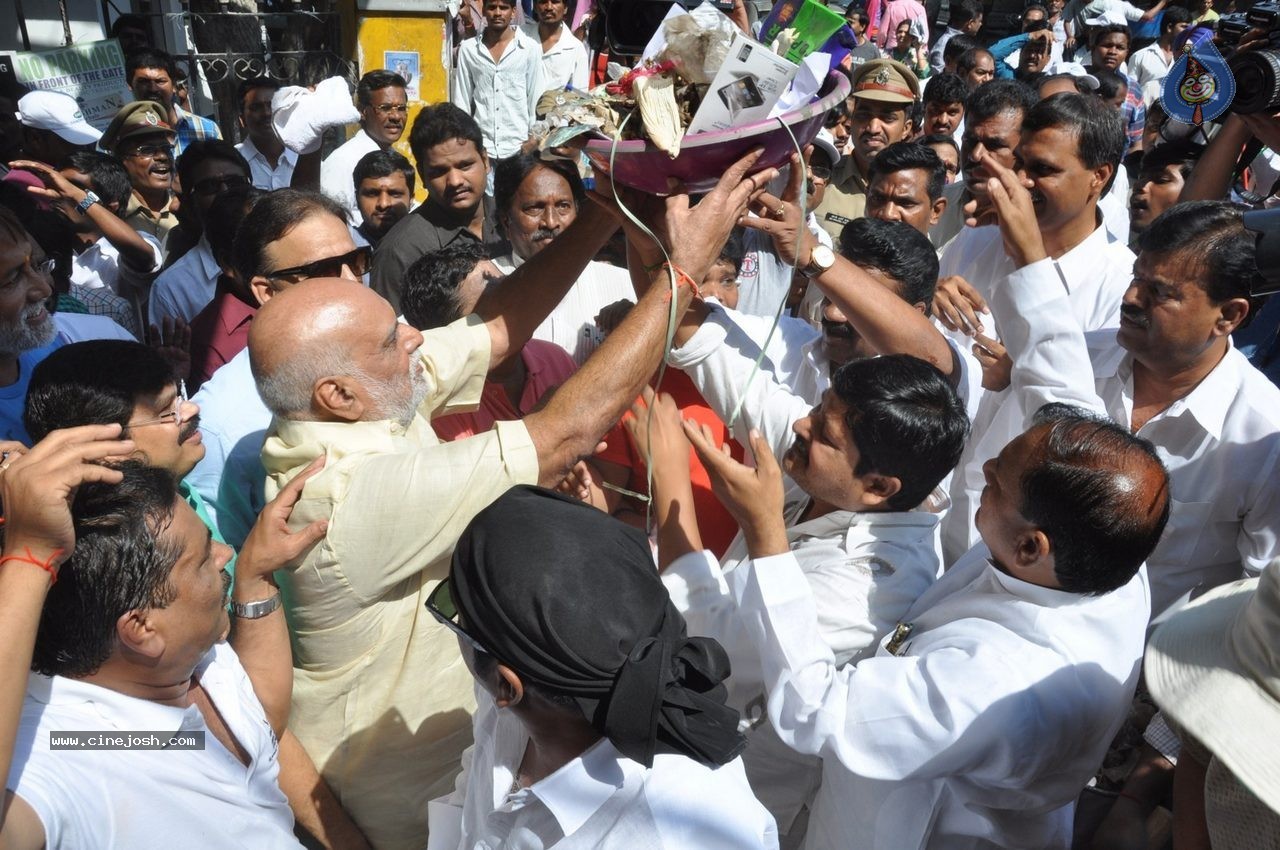 Telugu Film Industry Swachh Bharat Hyderabad 02 - 14 / 36 photos