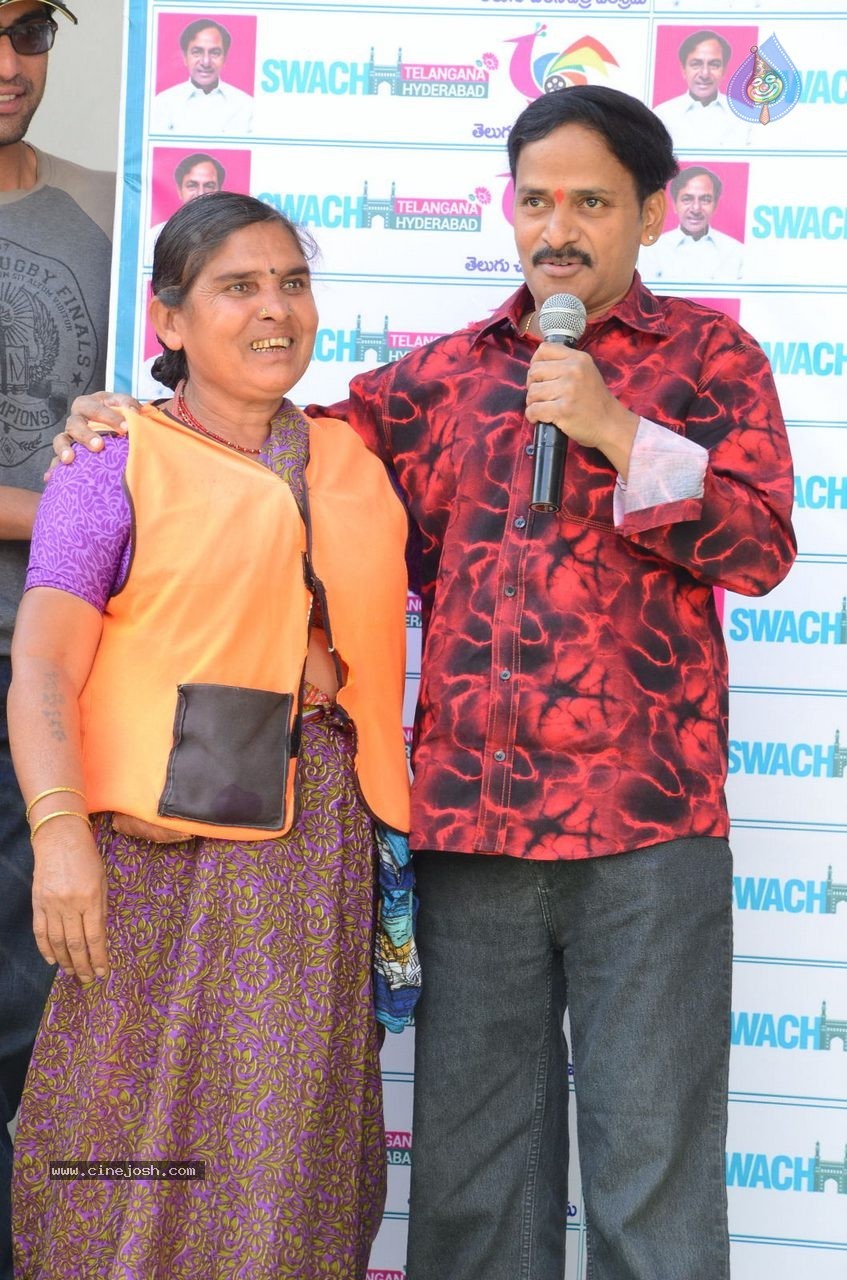 Telugu Film Industry Swachh Bharat Hyderabad 02 - 22 / 36 photos