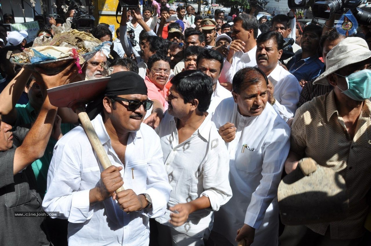 Telugu Film Industry Swachh Bharat Hyderabad 02 - 32 / 36 photos