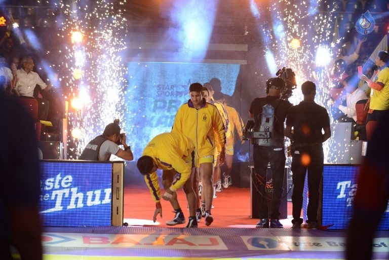 Telugu Titans Vs Jaipur Pink Panthers Kabaddi Match Photos - 13 / 100 photos