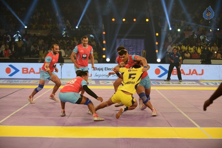 Telugu Titans Vs Jaipur Pink Panthers Kabaddi Match Photos - 24 / 100 photos