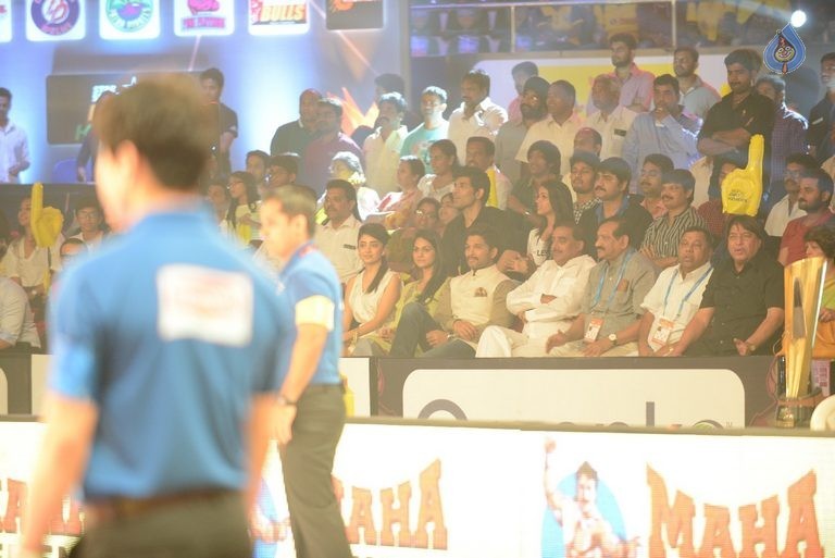 Telugu Titans Vs Jaipur Pink Panthers Kabaddi Match Photos - 30 / 100 photos