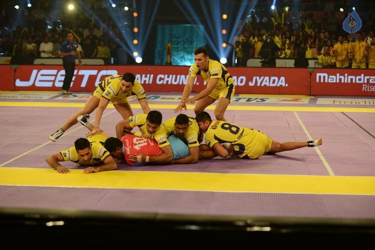 Telugu Titans Vs Jaipur Pink Panthers Kabaddi Match Photos - 33 / 100 photos