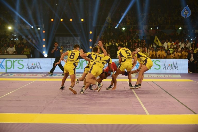 Telugu Titans Vs Jaipur Pink Panthers Kabaddi Match Photos - 37 / 100 photos