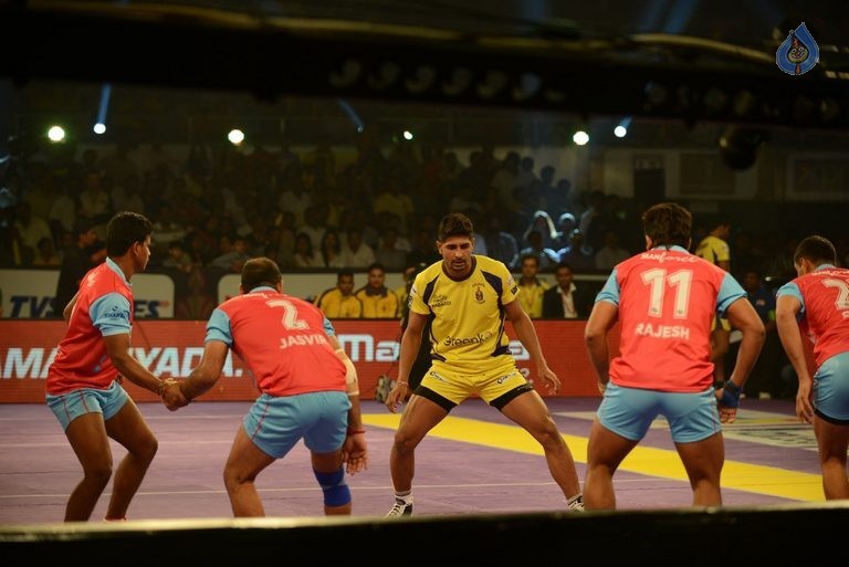 Telugu Titans Vs Jaipur Pink Panthers Kabaddi Match Photos - 43 / 100 photos